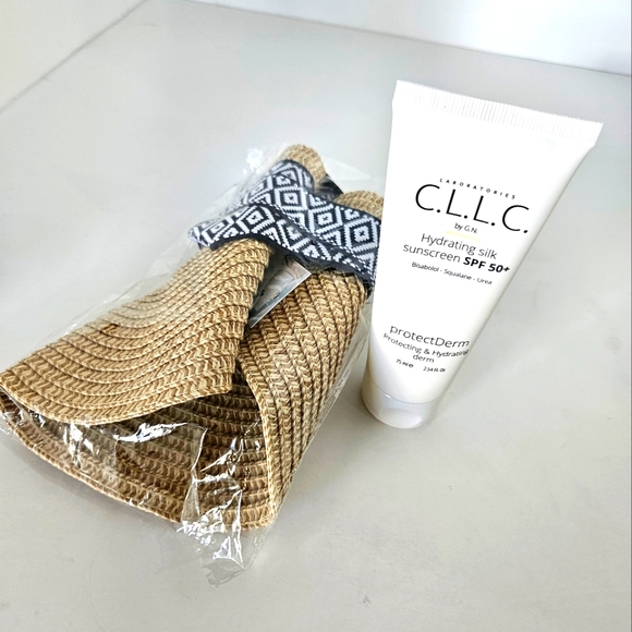 Foldable Visor & 50+ SPF Hydrating Silk Sunscreen - Picture 3 of 4